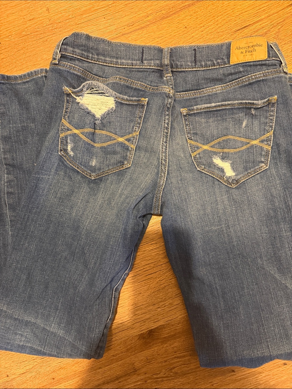 Abercrombie & Fitch Light Blue Distressed  Jeans - Picture 3 of 5